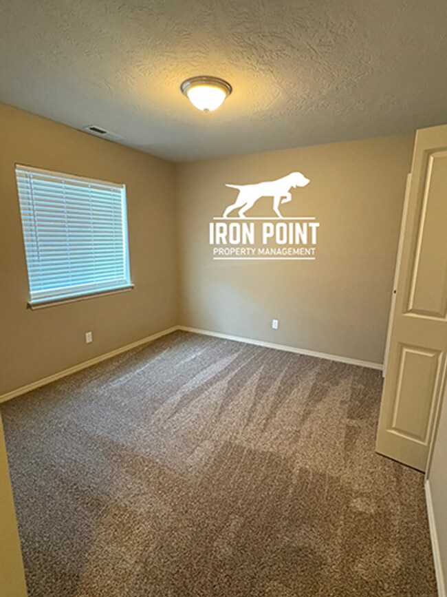 Building Photo - 16560 N Profit Cir