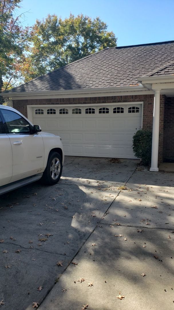Building Photo - 3 Bedroom 2 Bathroom house in Ogletree Area!
