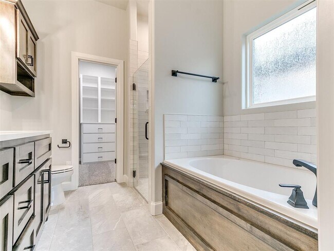 Building Photo - 3013 SW 133rd St