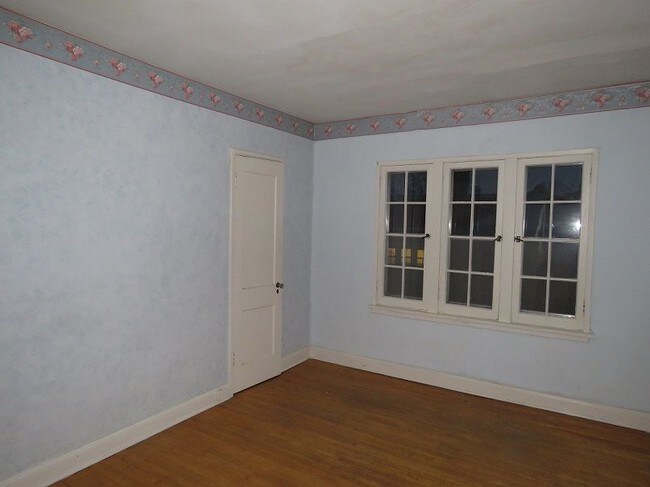 Building Photo - Great 3 bedroom duplex in Tangletown