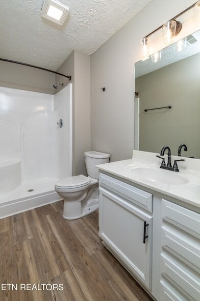 Building Photo - 4405 Greenfern Way