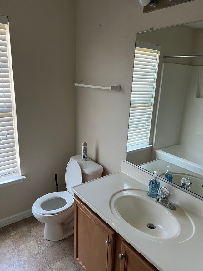 Building Photo - 305 Garcia Dr