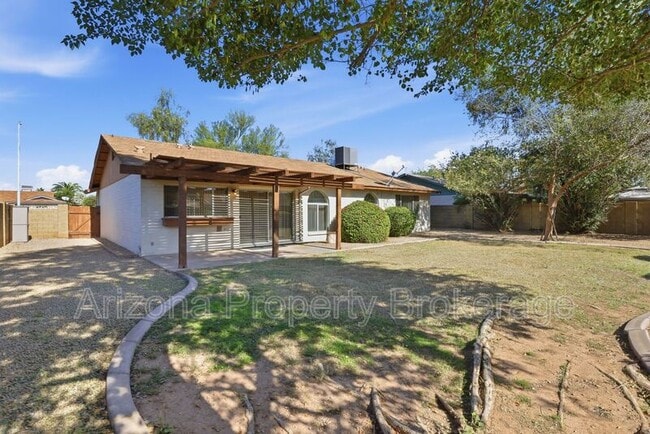 Building Photo - 2325 W Stottler Dr