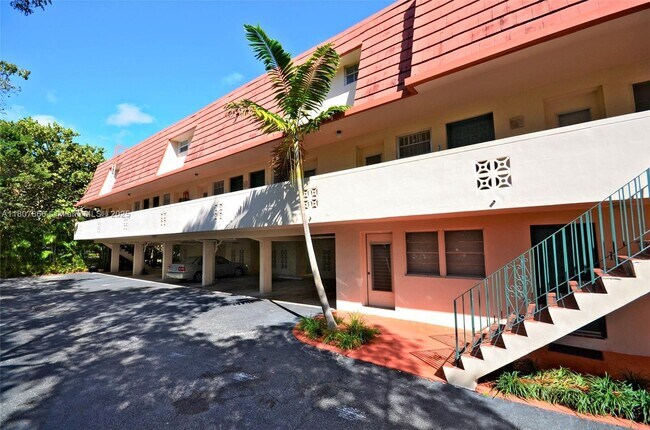 Building Photo - 335 Navarre Ave