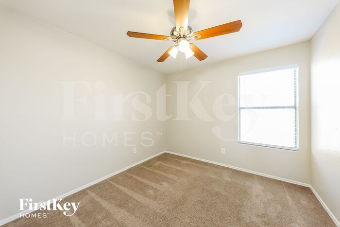 Building Photo - 12922 W Holly St