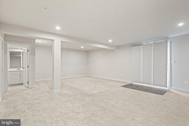 Building Photo - 7550 Mint Springs Ct