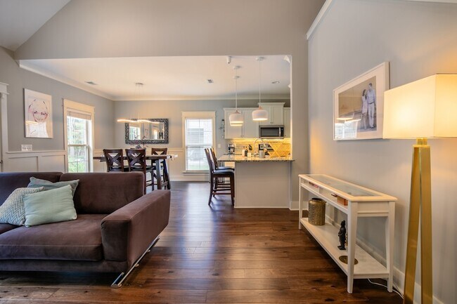 Building Photo - 5322 Honeybee Dr