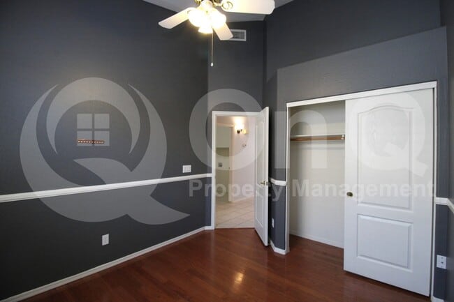 Building Photo - 5463 W Venus Way
