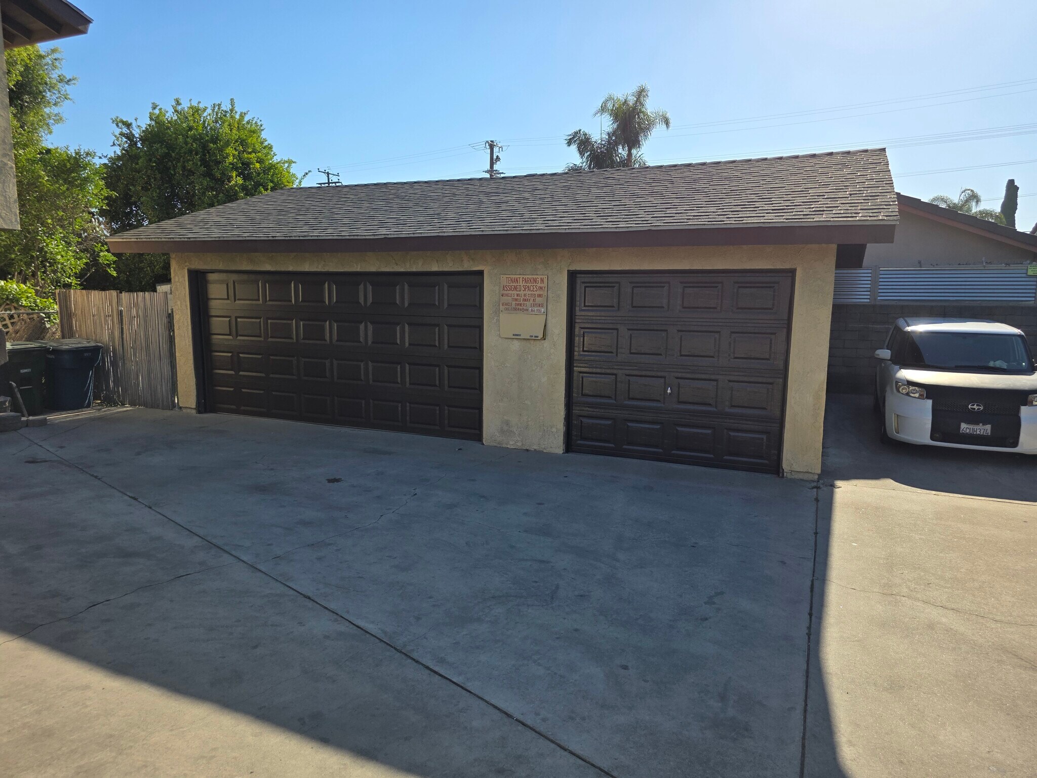 Building Photo - 14745 Woodruff Ave