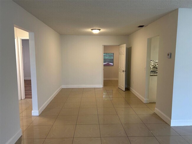 Building Photo - 11610 NW 33rd St