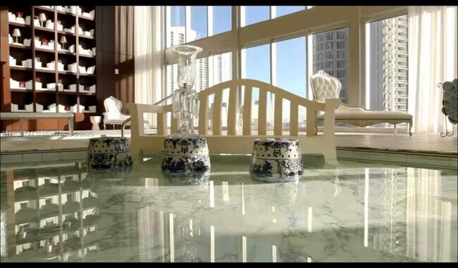 Building Photo - 475 Brickell Ave