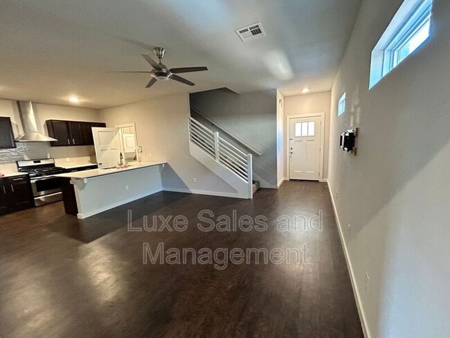 Building Photo - 2180 Buena Vida Ln