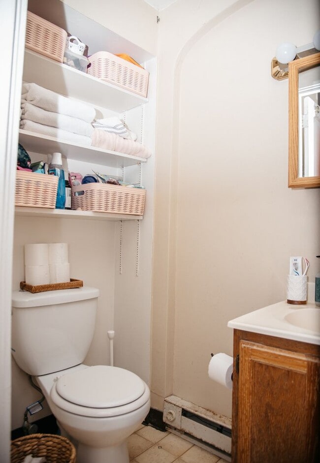 Building Photo - 154 E High St