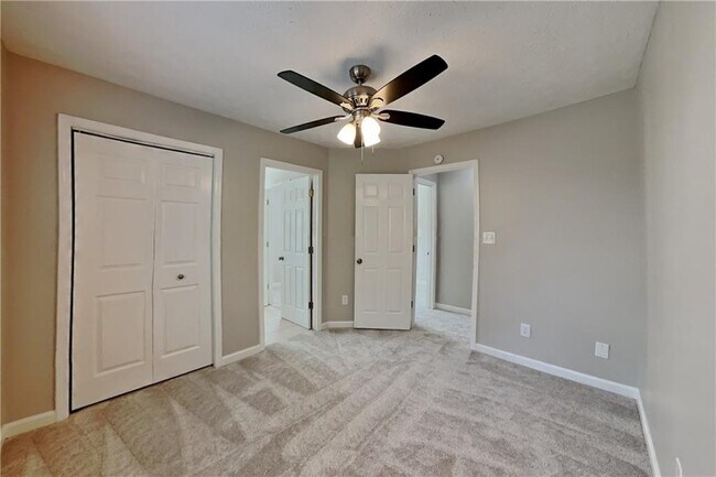Building Photo - 3366 English Oaks Dr NW