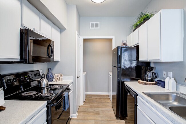 Building Photo - Windsor Estates