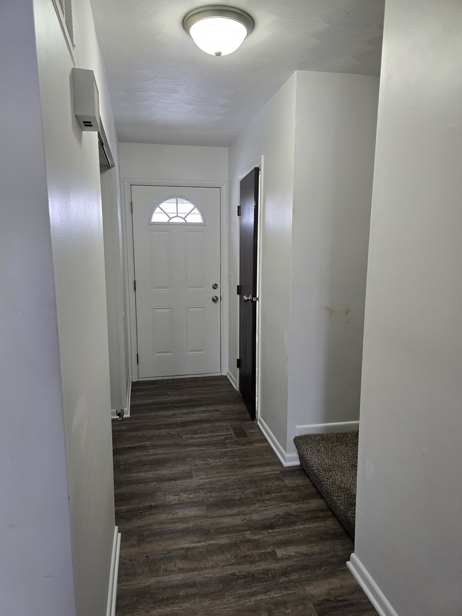 Building Photo - 162 Chris Drive