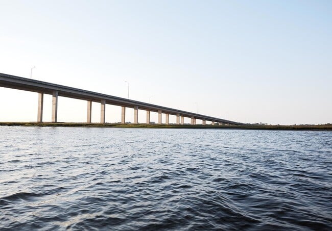 Building Photo - 650 Enterprise Blvd