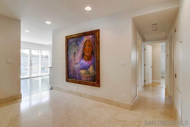 Building Photo - 657 Westbourne St