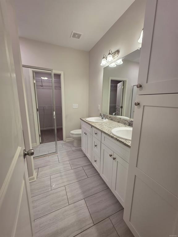 Building Photo - 745 Park Ln