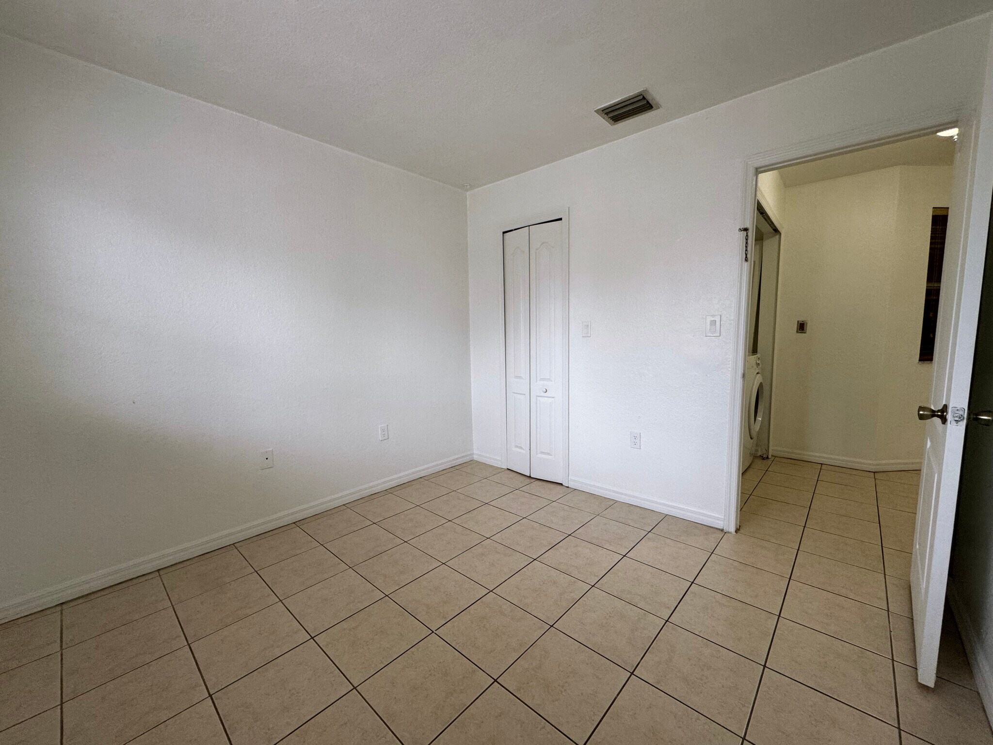 Building Photo - 8886 W Flagler St