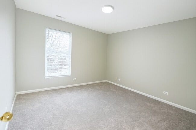 Building Photo - 3174 Bromley Ln