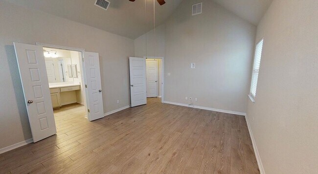 Building Photo - 2313 Dillon Pond Ln
