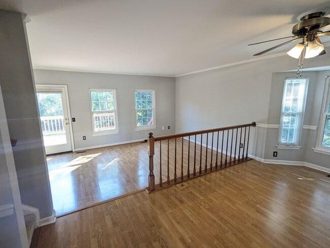 Building Photo - END UNIT townhouse in Ballenger Creek neig...