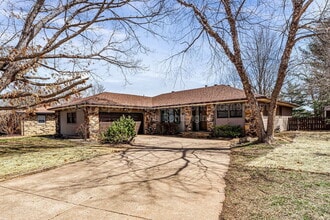 Building Photo - 3204 N Wildan Ave