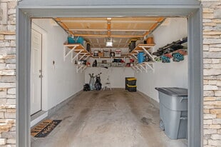 Building Photo - 2192 S Fulton Cir