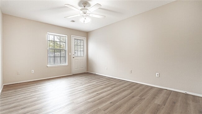 Building Photo - 2006 S Old Wire Rd