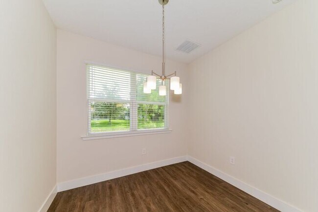 Building Photo - 4372 Laurina St
