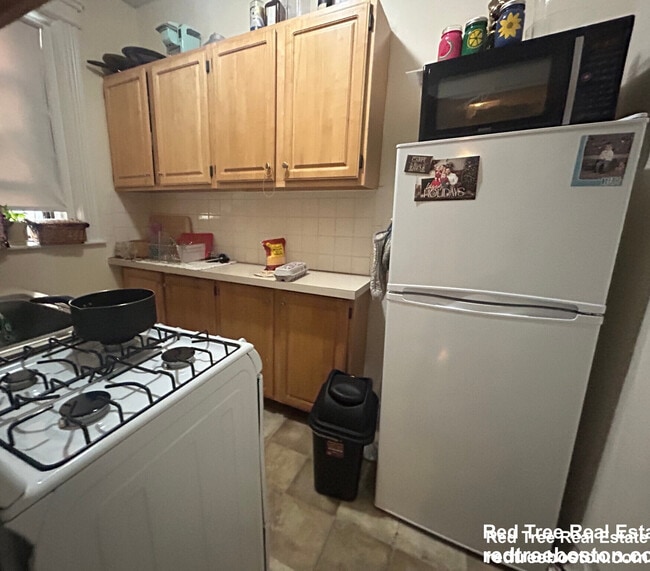 Building Photo - 1152 Commonwealth Ave