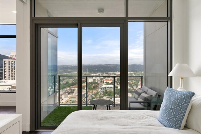 Building Photo - 501 West Ave