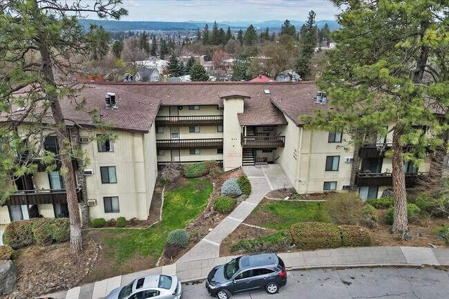 Building Photo - 844 W Cliff Dr