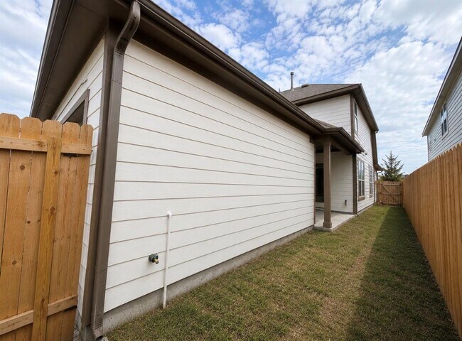 Building Photo - 116 Hartson Dr