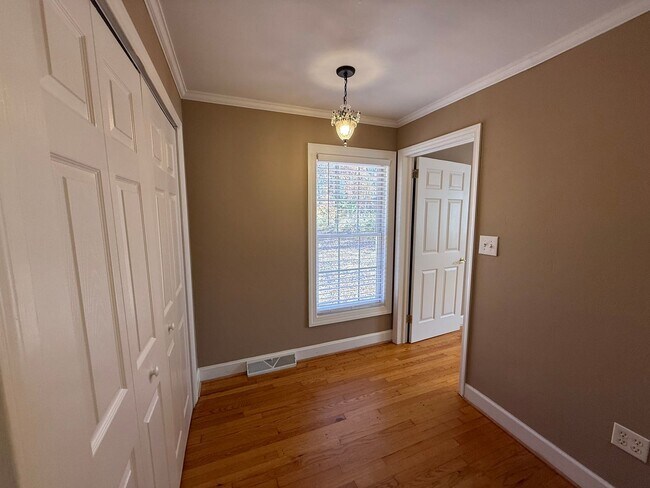 Building Photo - For Rent Mocksville