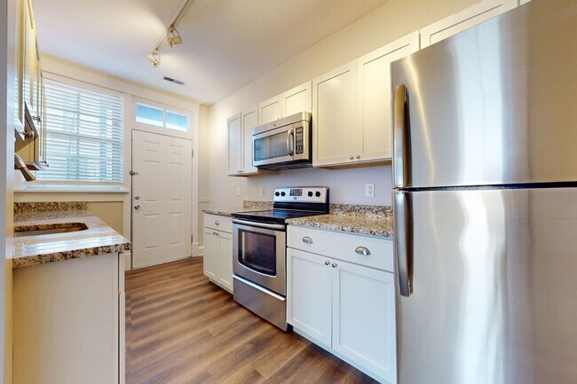 Interior Photo - Argyle