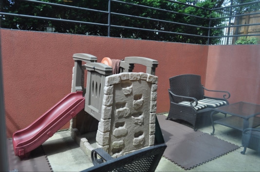 Patio - 2531 W Moffat St