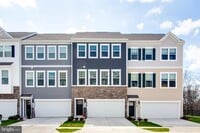 Building Photo - 3117 Laurel Hl Rd