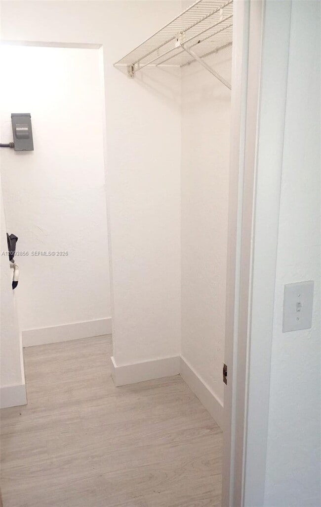 Building Photo - 1608 University Ln