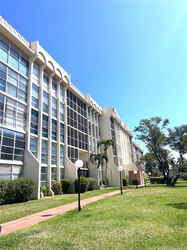 Building Photo - 851 Three Islands Boulevard