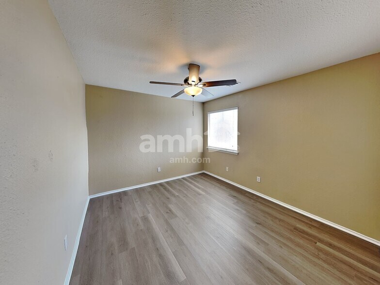 Building Photo - 1237 Vincent Pl