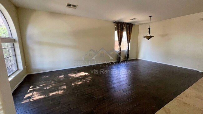 Building Photo - 6814 W Lariat Ln