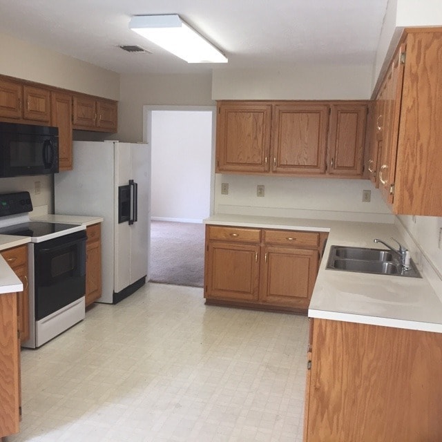Building Photo - Silver Hills rental!