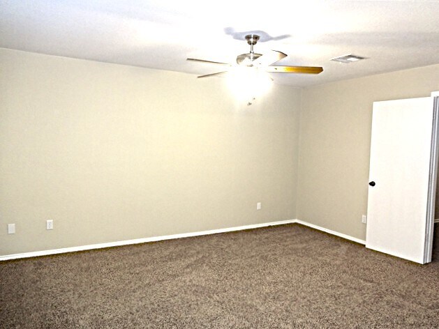 Building Photo - 13209 Thome Valley Dr