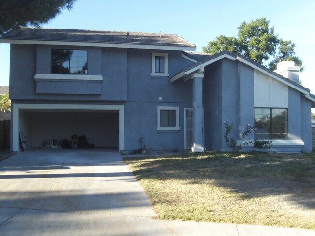Building Photo - ( ( ( Coming Soon ) ) )  3 bed 2.5 bath La Sierra Home
