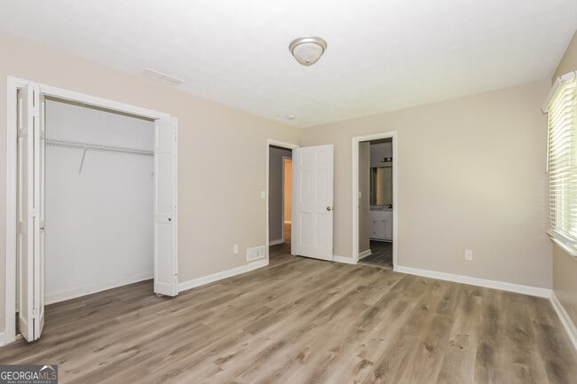 Building Photo - 2673 Green Valley Ct