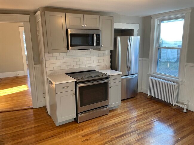 Building Photo - 82 Brantwood Rd