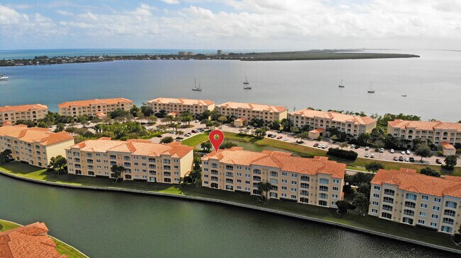 Building Photo - 17 Harbour Isle Dr W
