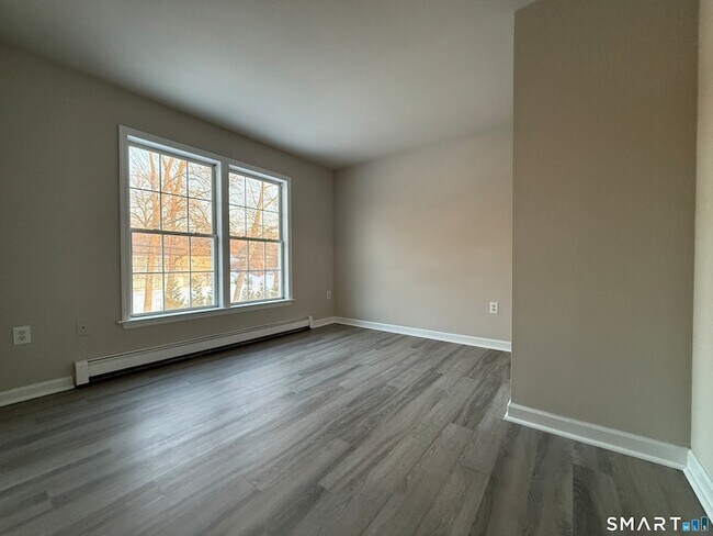 Building Photo - 40 Marlin Dr